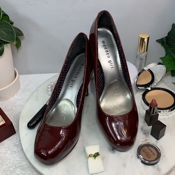 VALA BURGUNDY PATENT MADDEN GIRL by Steve Madden - Picture 3 of 12